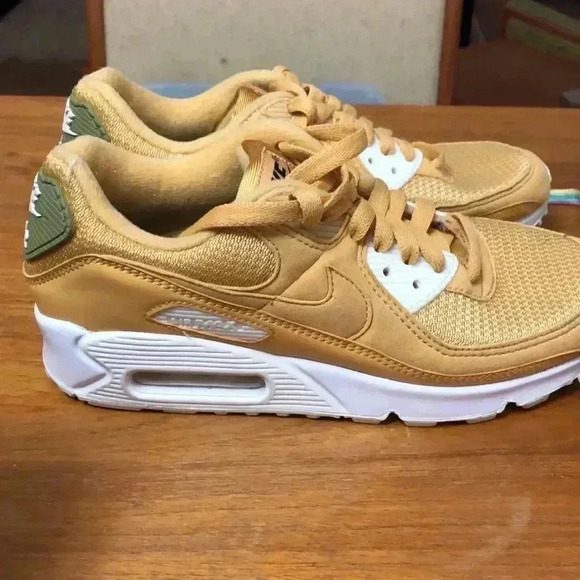 Nike Air Air Max Wheat Color Women's Size 7 - Picture 4 of 7